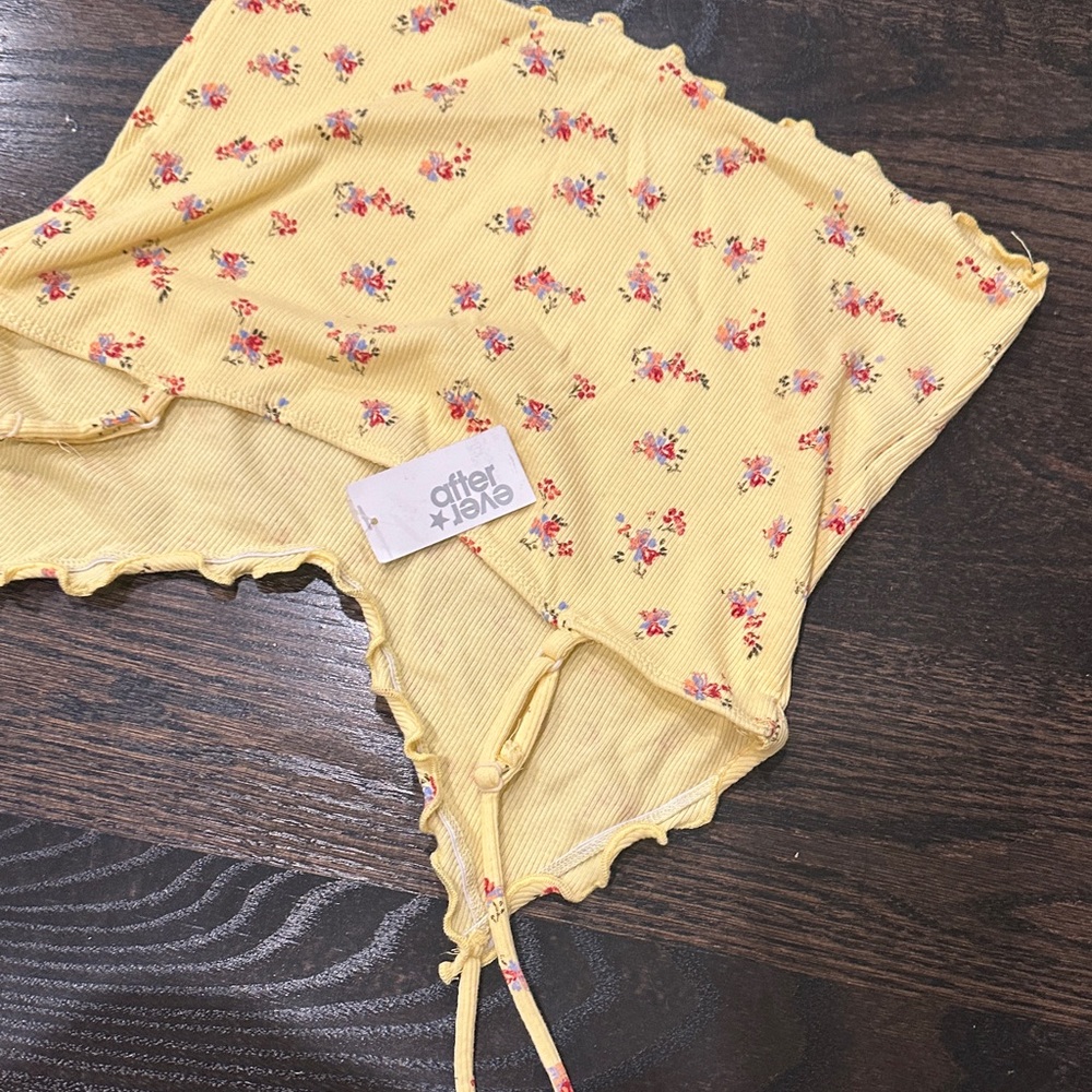 Garage Sunny Floral Camisole - Picture 3 of 3
